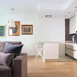 Porta Romana Elegant Appartement